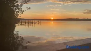 Scenic Lakehouse Getaway with Private Dock, Hot Tub, Fire Pit & Indoor Entertainment A Winter Paradise! - Image 4