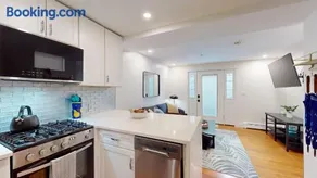 Modern Renovated 1BR with Pvt Entrance, Prime Loc - Image 5