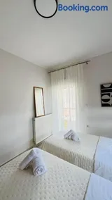 Florina Hillside Stay Balcony View 4 Guests - Image 2