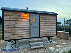 Shepherd's Huts at Cotswold Hills Country Park - Image 1