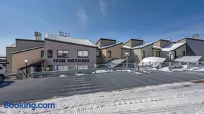 1750 Hotham 4 - Image 2