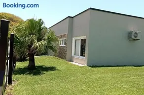 Casa com 4 dormitórios e piscina em Xangri-lá - Image 4