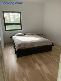 Bedroom&ensuite - Image 2