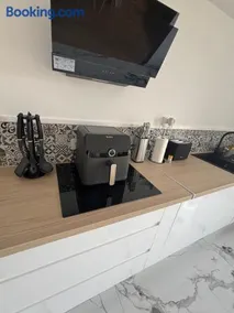 Large family home - Image 3