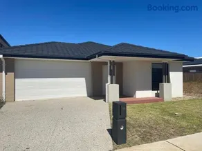 Southern Retreat - Image 1