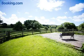 Sharlands Farm Holiday Cottages - Image 5