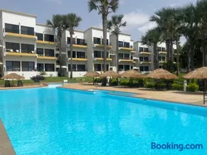 4 Bed Shared House Sea Front - Image 2