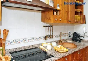Welcoming house in Ávila with private parking - Image 4