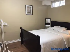 Spacious 2 Bedroom guest suite - Image 3