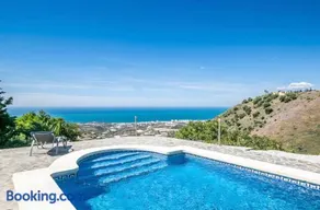 Villa mit Terrasse, schnellem Internet und privatem Pool | Bergblick - Image 2