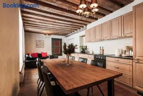 AirHome - Kuninga Apartment - Image 1
