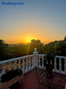 Luxury Villa with swiming pool next to Granada - Image 3