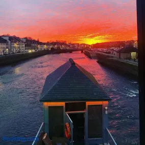 une nuit sur le pont 1 - Image 1
