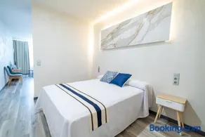 Apartamentos El Real - Image 2