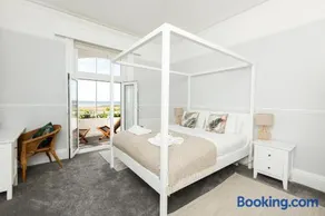 A View Of The Bay- Close to Margate - Sleeps 3 - Image 3