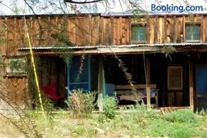 ocho guesthouse & weaver's studio - Image 1