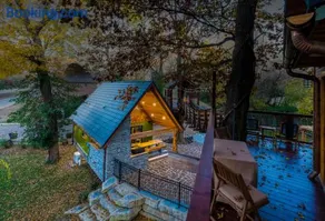 Tree Cabin in Bentonville - Image 2