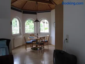 Bellissimo appartamento adatto alle famiglie con barbecue, giardino e terrazza - Image 5