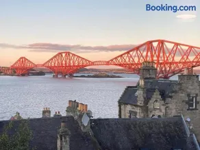 Forth Reflections Self Catering - Image 1