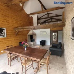 LE GRAND CASTILLON - Gîte avec piscine, pêche avec 2 étangs privés, foret et Jacuzzi en option - Image 1