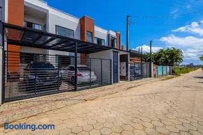 Apartamento Confortável | A 350m da Praia de Itajuba - Image 2