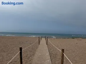 Évasion à Sidi Rahal Bel Appartement Grande Piscine et Accès plage - Image 2