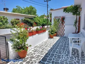 Eva's House, Cozy Apartment in Traditional Village - Image 3