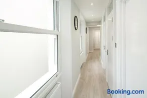 Tranquil Trio Bedrooms - Image 2