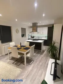 Modern, spacious and comfortable 2 bed apartment in Southampton - Image 2