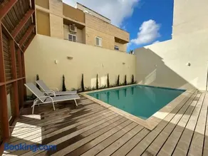 Villa with Pool Garage Games and Gym - Image 1