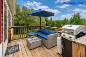 Madison Family Home & Event Rental Space on 7 Private Acers - Image 1