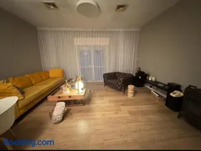 Cottage near the beach - Image 1