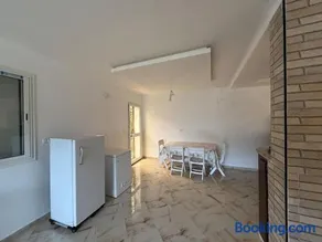 5 minutes walk from Dar Allouch Beach - Image 2