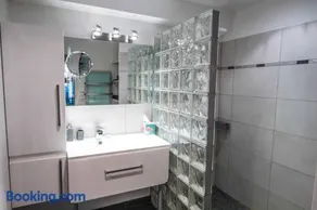 Appartement avec jardin intérieur 4 pers centre ville - Image 2