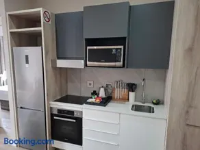 317 Menlyn Maine Trilogy - Image 2