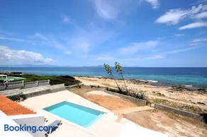 XOROI- Villa primera linea mar con vistas a Bahía Alcudia - Image 1