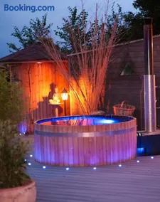 Cottage with Hot Tube & private Sauna with panoramic view - Image 1
