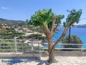 Aegean Beachfront Apartments - Image 5