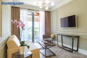 Ormos Luxury Suites Elia - Image 1