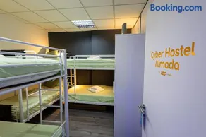 CyberHostel Almada - Image 2