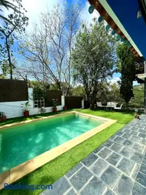 Casa familiar con piscina cerca del mar y montaña - Image 3