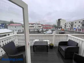 G10 Apartments - Image 1