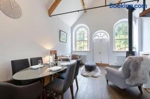 The Chapel, Cotswolds - Image 3