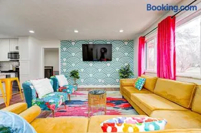 indy dreamhouse lux stay - Image 1
