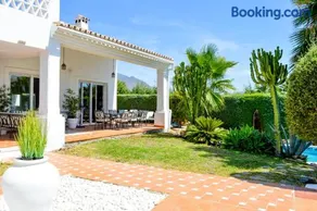 Villa Bendex Estepona Costa Del Sol - Image 2