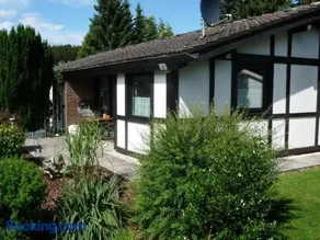 Casa accogliente e familiare con giardino, griglia e terrazza | Vista sul lago | Accetta animali domestici - Image 1