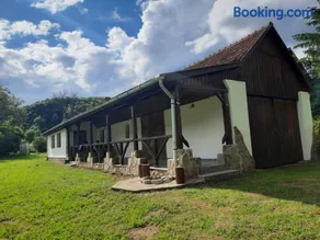 Casa de Peste Apă - Image 2