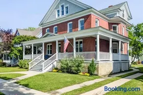 Serene Beach Haven in Cape Charles - Image 1