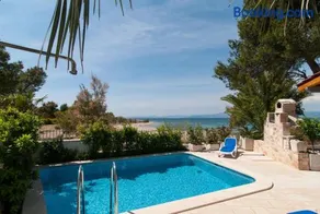 Exclusive Beachfront Villa with Pool for 8 at Island Brač - Image 1