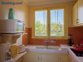 Cosy Holiday Home in Cargèse Corse-du-Sud near Sea - Image 3